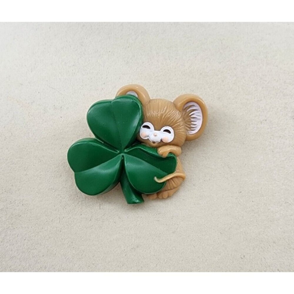 Vtg‎ 1983 Hallmark Pin Brooch Shamrock Clover St. Patrick's Day Mouse Plastic